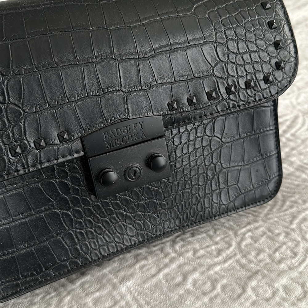 Badgley Mischka Croco Crossbody W Lock